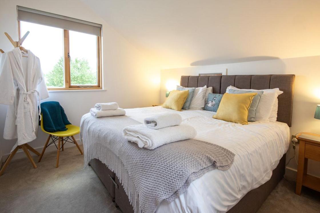 Waters Edge 04, Waterside Lodge P South Cerney Bagian luar foto