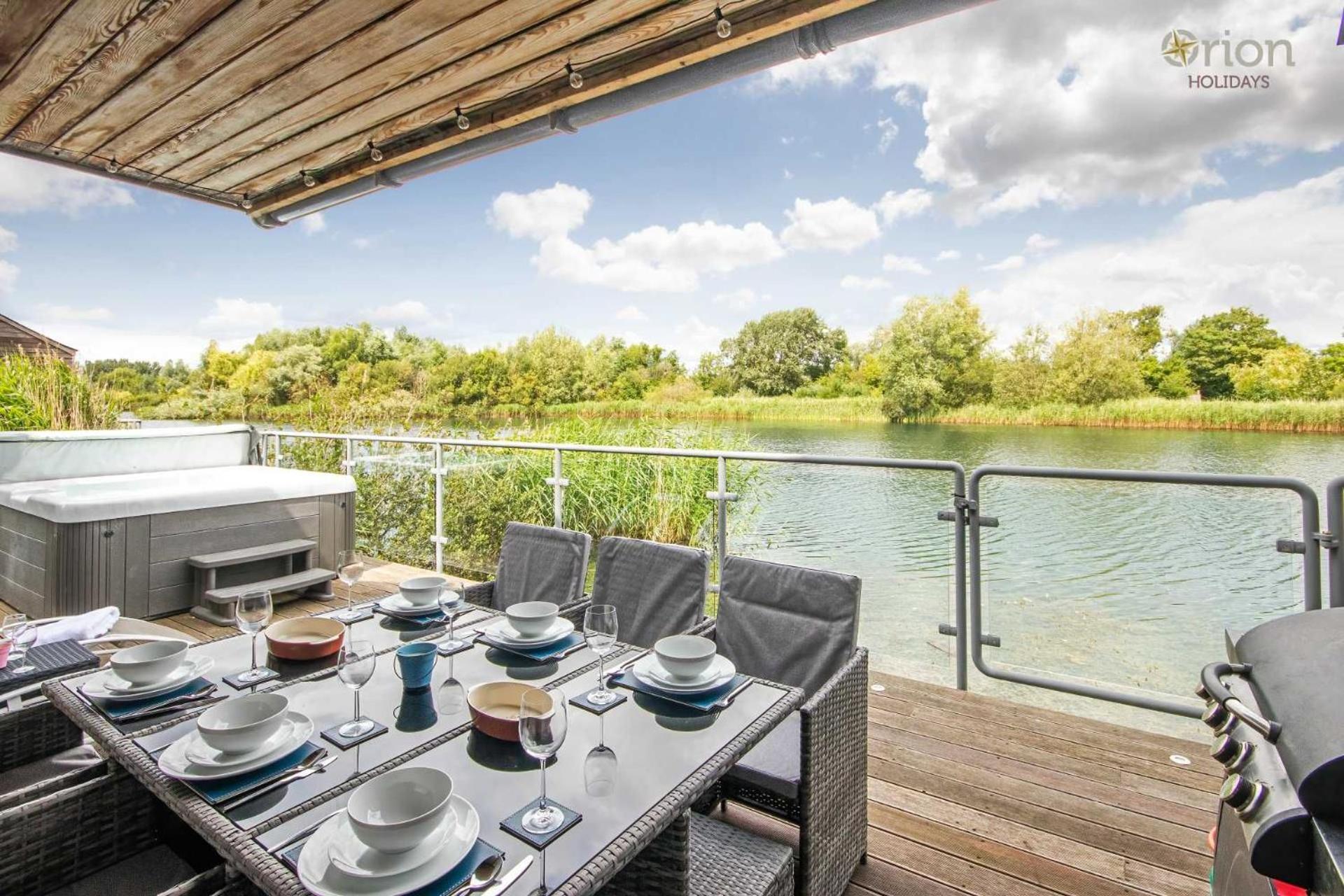 Waters Edge 04, Waterside Lodge P South Cerney Bagian luar foto